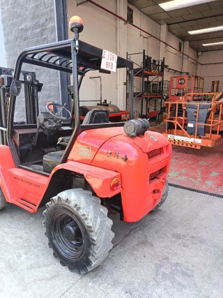 Carretilla elevadora Agria 4x4 Todoterreno