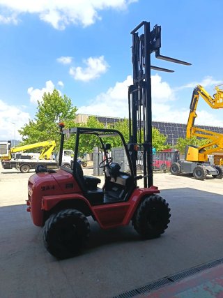 Carretilla elevadora Agria 4x4 Todoterreno