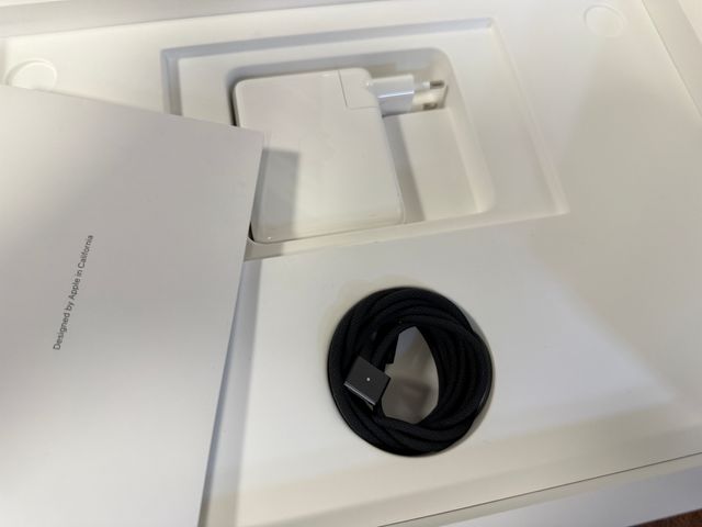 MacBook Pro 16 M3 Pro 18GB 512GB Garantía