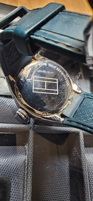 Reloj Tommy Hilfiger Azul y Plateado