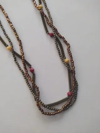 Collar multicapa colores metalizados