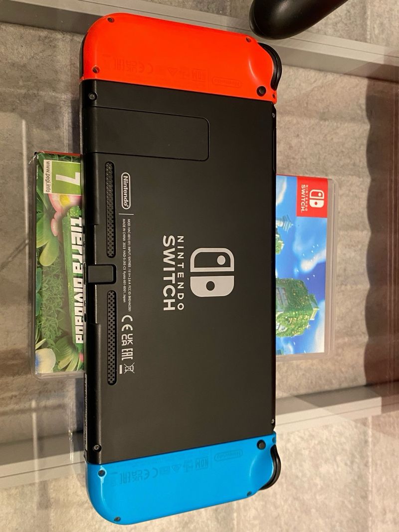 Nintendo Switch v2  con accesorios y juegos afbeelding 4