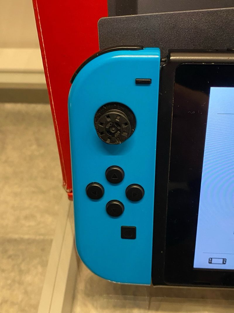 Nintendo Switch v2  con accesorios y juegos afbeelding 2