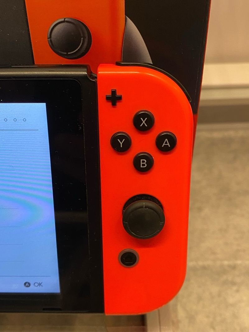 Nintendo Switch v2  con accesorios y juegos afbeelding 3