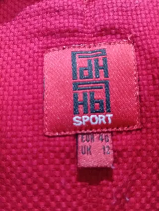 Camisa roja Pedro del Hierro.