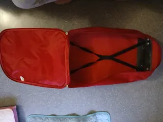 Maleta y neceser rojo