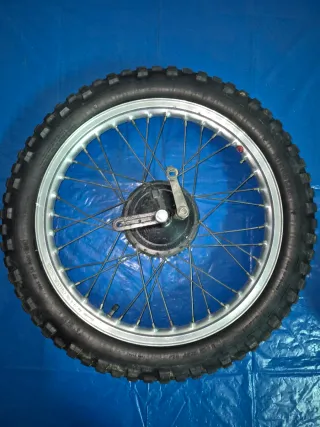 Rueda trasera Derbi RD FD Yumbo Diablo