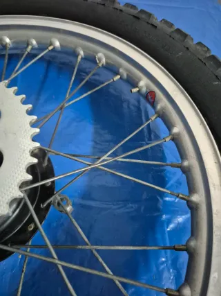 Rueda trasera Derbi RD FD Yumbo Diablo