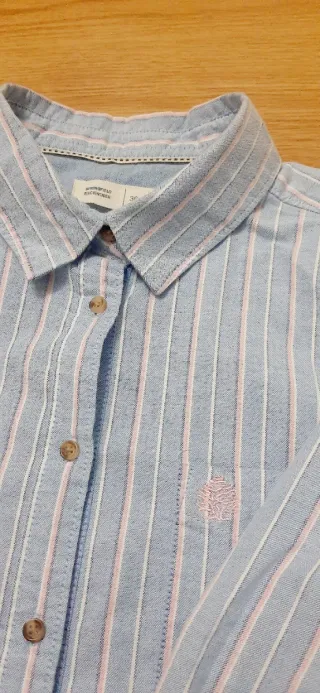 Camisa de rayas azul