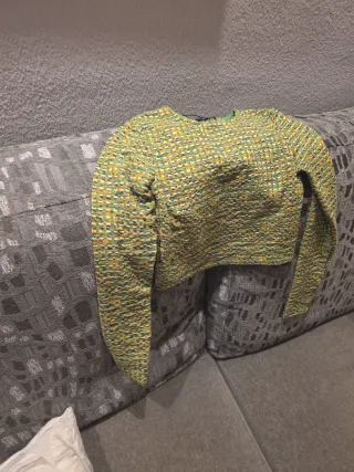 Suéter verde tejido multicolor