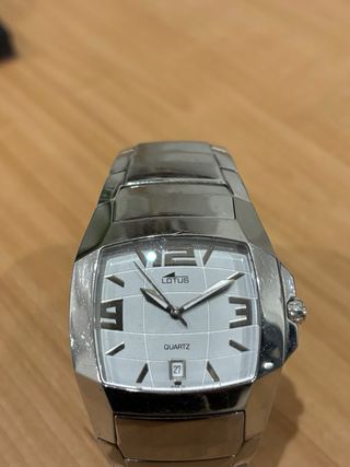 Reloj Lotus Plata y Blanco