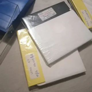 15 floppy usati 5.25'' con custodia