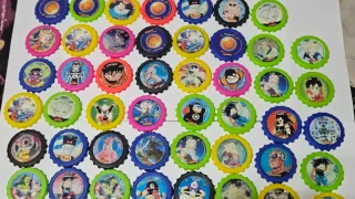 Collezione di tazze/adesivi di Dragon Ball Z
