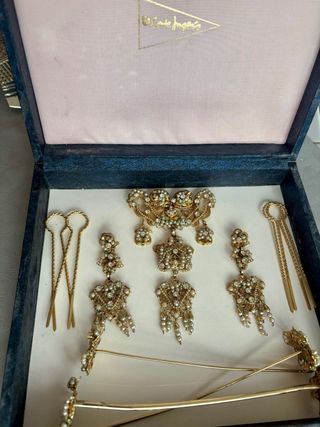 Aderezo Fallera Dorado y Perlas El Corte Inglés