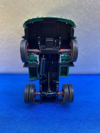 CAMION ESCALA 1:43 PEGASO COMET IXO PORTACOCHES