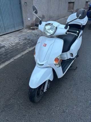 Kymco Like 125 Scooter Blanca