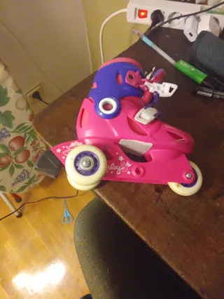 Patines infantiles rosas y morados