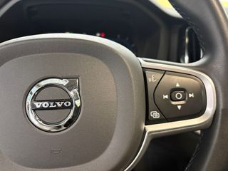 Volvo XC60 2022