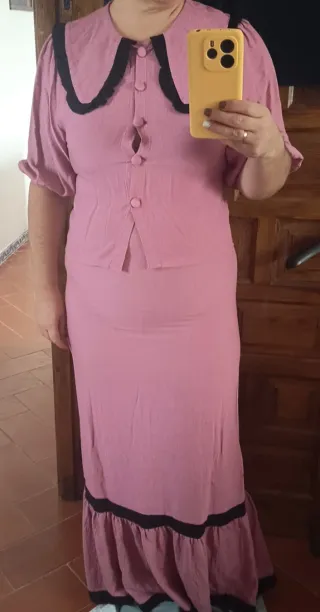 Conjunto Falda y Blusa Rosa