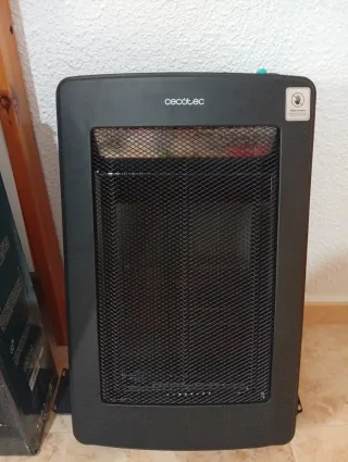 Estufa Cecotec Negra