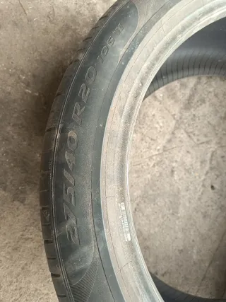 Neumáticos 245/40 R20