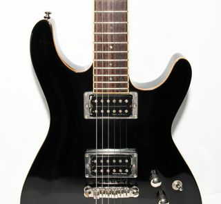 GUITARRA ELECTRICA IBANEZ SZ320
