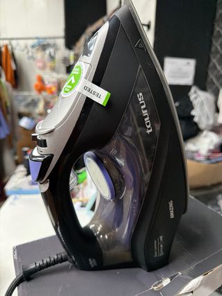 Plancha de Vapor Taurus Amazing STI3002