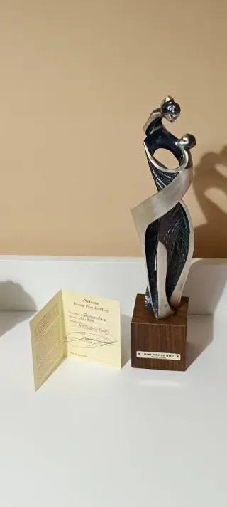 Escultura Maternidad Jaume Perelló Miró