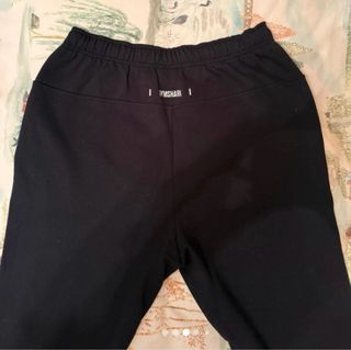 Pantalón recto Gymshark negro