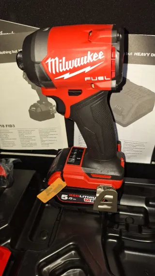 Atornillador Impacto Milwaukee M18 FID3
