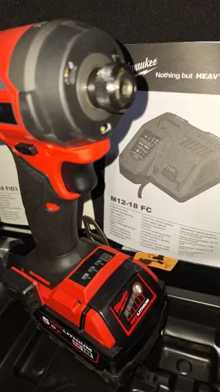 Atornillador Impacto Milwaukee M18 FID3