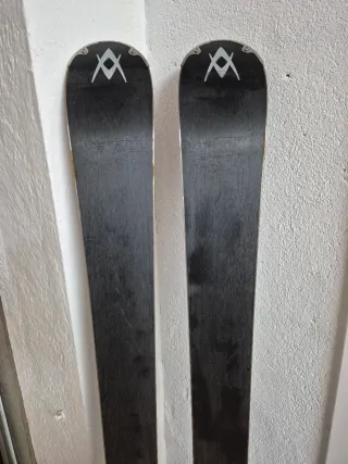 Esquís Völkl Unlimited AC30 170 + Fijaciones