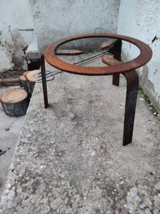 Trébedes para fuego