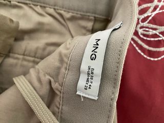 Pantalón chino Mango beige talla 38