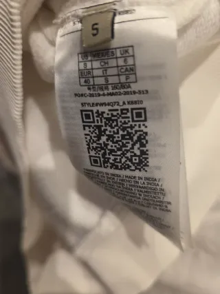 Sudadera Guess Blanca Logo Triángulo