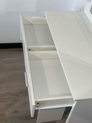 Tocador con luces LED y espejo