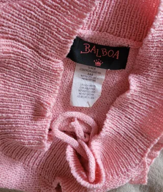 Top corto rosa con cordones