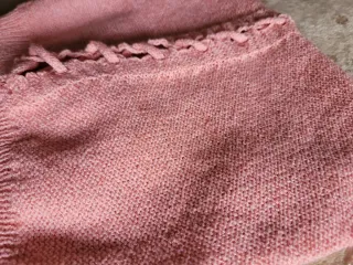 Top corto rosa con cordones