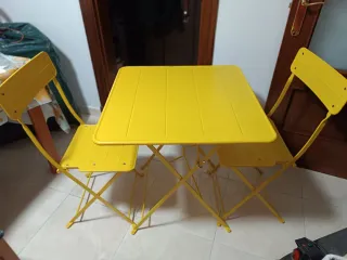 Mesa y 2 Sillas Acero Amarillas