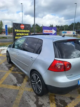 Volkswagen Golf 2004