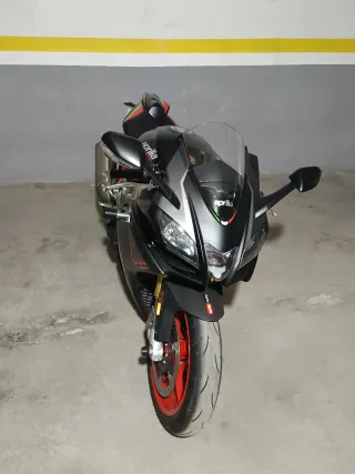 Aprilia RSV4