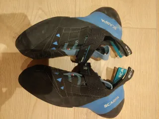 Pies de gato Scarpa Instinct VSR. Talla 44
