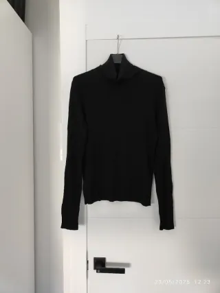 Jersey cuello alto negro