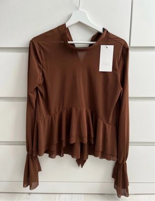Blusa Zara marrón vuelo