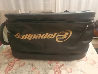 Paletero Bullpadel Negro