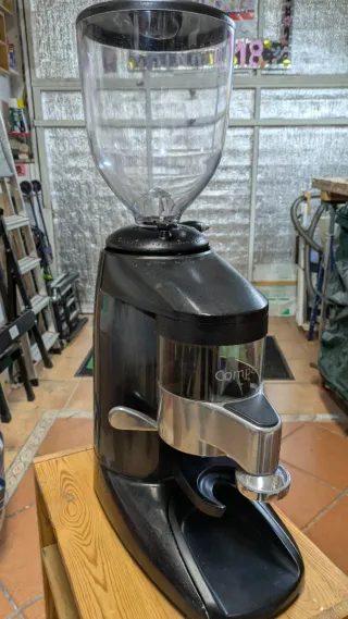 Molino de café profesional Compak K-6