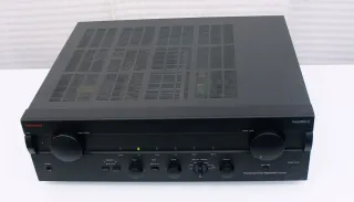 Amplificador Nakamichi Amplifier 2