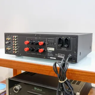 Amplificador Nakamichi Amplifier 2