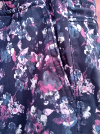 PANTALONES 4XL:ESTAMPADO AZUL Y MALVA/AZUL:1X1,5€