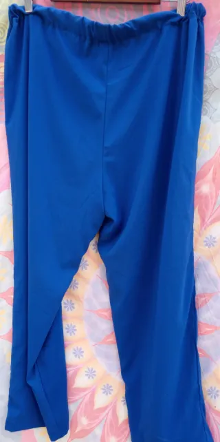 PANTALONES 4XL:ESTAMPADO AZUL Y MALVA/AZUL:1X1,5€